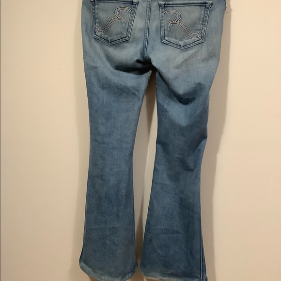 Women’s Rock and Republic Jeans. Waist 32 inches. Inseam 29 inches. - Picture 5 of 12